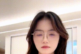 闷骚眼镜小迷妹【困】道具自慰，无套啪啪，尝试肛交后入，小母狗属性拉满